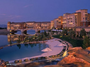 Ravella Lake Las Vegas Resort & Spa