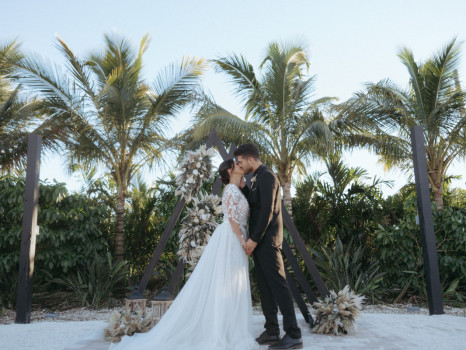 Ever After Farms Tropical Grove Barn