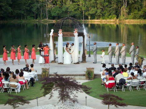 Pristine Chapel Lakeside