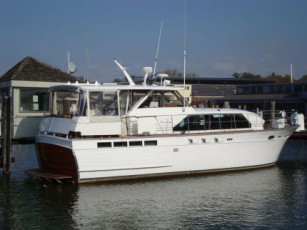 Chris Craft Yacht