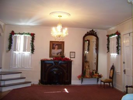 McNutt House - Main Floor