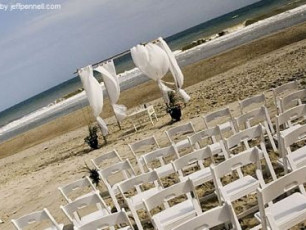 A Seaside Wedding by Emerald Isle Realty