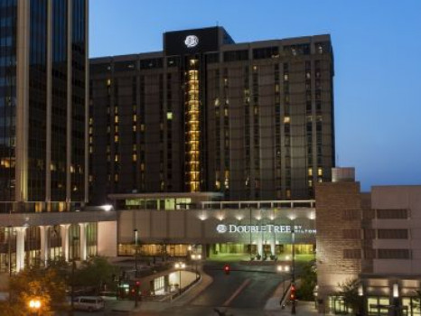 DoubleTree by Hilton Omaha Downtown