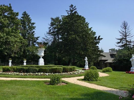 Tarrytown House Estate