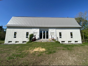 Farmhouse at Stone Ridge