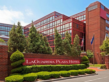LaGuardia Plaza Hotel