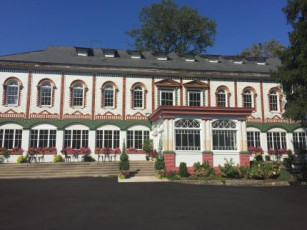 The Hall at Castle Inn