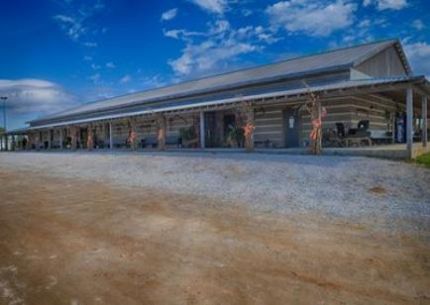 Hitchin Post Restaurant & Lodge in Belvidere, Tennessee