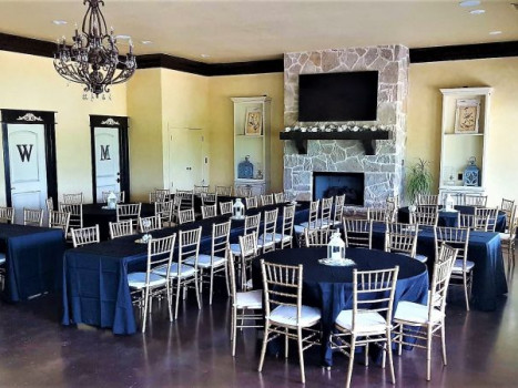 The Cottonwood Venue at 813