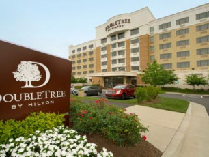 DoubleTree by Hilton Sterling Dulles Airport