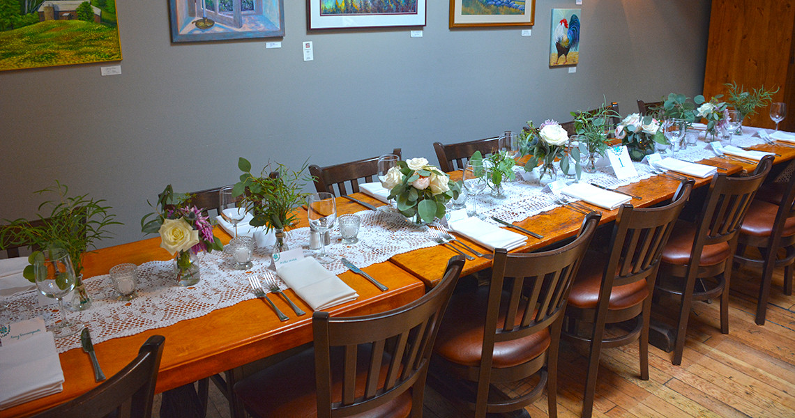 Hyde Away Inn & Restaurant in Waitsfield, Vermont