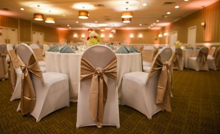 Reception Halls In Milwaukee With 300 500 Capacity Marriedinmilwaukee Com